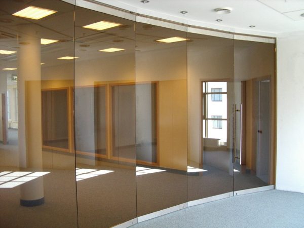 DORMA-transformuojamos-pertvaros-HSW-transformuojamų-pertvarų-sistema